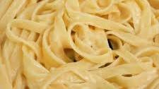Authentic 4-Ingredient Fettuccine Alfredo (NO CREAM!)