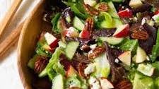 Autumn Salad with Apple & Pecans