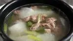 Beef and Radish Soup (Soegogi Muguk: 쇠고기무국)