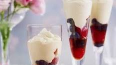 Berries with vanilla white chocolate syllabub