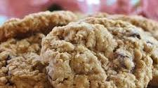 Beth's Spicy Oatmeal Raisin Cookies