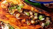 Birria Tacos Recipe (Quesabirria Tacos)