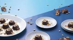 Bombette di brownie con SNICKERS Ice Cream.