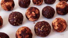Chocolate Walnut Energy Balls