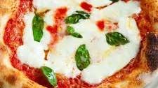 Classic Margherita Pizza