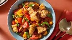 Classic Panzanella Salad (Tuscan-Style Tomato and Bread Salad)