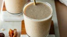 Creamy Banana Date Smoothie with Oats