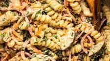 Creamy Dill Pickle Pasta Salad