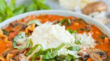 Creamy Spinach, Mushroom & Lasagna Soup