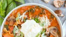 Creamy Spinach, Mushroom & Lasagna Soup