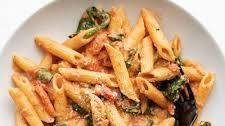 Creamy Tomato and Spinach Pasta