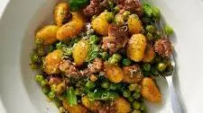 Crisp Gnocchi With Sausage and Peas