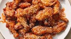 Crispy Honey Sriracha Chicken Wings