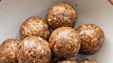 Date & Walnut Balls