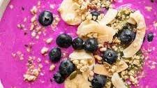 Dragon Fruit Smoothie Bowl (3 Ingredients)