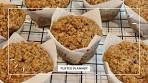 Easy & Delicious Pumpkin Muffins with Crumb Topping