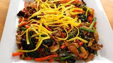 Easy japchae (Korean stir-fried noodles and vegetables)