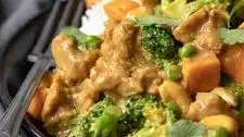 Easy Vegan Massaman Curry (Seitan)