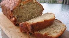 Eating Suburbia's 5 Minutes 3 Bananas Banana Bread