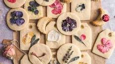 Edible flower cookies