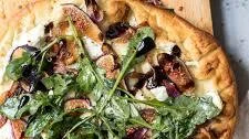 Fig, Goat Cheese and Arugula Flatbread