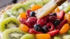 Fresh Fruit Tart with Vanilla Mascarpone Cream