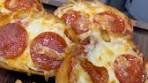 Garlic Bread Pizzas | Garlic Bread Pizzas🔥 Recipe Garlic ...