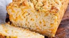 Garlic Cheddar Beer Bread