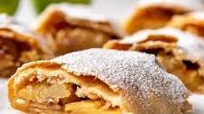 German Apple Strudel (Apfelstrudel)