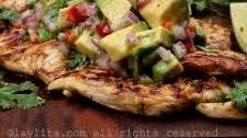 Grilled chicken a la plancha with avocado salsa {Pollo a la plancha}