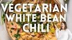 Hearty and Creamy White Bean Chili (Vegetarian)