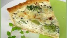 Herbed Chicken and Broccoli Quiche