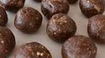 High protein chocolate protein balls!These balls are the most ...