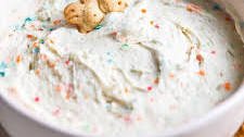 Homemade Dunkaroo Dip (Funfetti Cake Batter Dip)