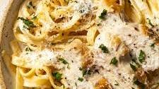 How To Make Classic Chicken Alfredo Pasta: The Easiest, Cheesiest Method