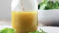 How to Make Vinaigrette Salad Dressing