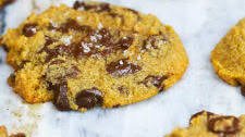 Keto Brown Butter Chocolate Chip Cookies