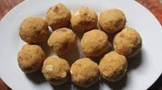 Khoya Besan Ladoo Recipe