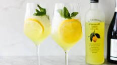 Limoncello Spritz