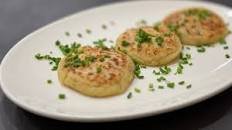 Lllapingachos - Ecuadorian Cheesy Potato Pancakes
