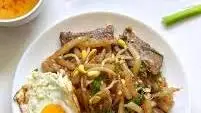 Lot Cha (Cambodian Pin Noodle) Stir Fry