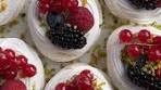 MINI PAVLOVA🍒😋 | Fidatevi, sara amore a prima vista🍒😋... E ...