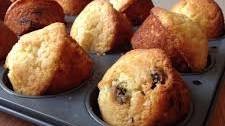 Muffins with Dried Cherries