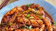 Ojingeo Bokkeum 오징어 볶음 – Spicy Stir Fried Squid