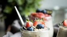 Overnight Oats with Rhubarb Compote