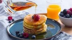 Pancakes with maple syrup