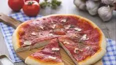Pizza marinara