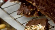 Retro Recipe: Homemade Nutty Bars