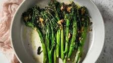 Roasted tenderstem broccoli with garlic and lemon