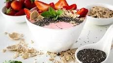 Smoothie Bowl con fragole e SKYR